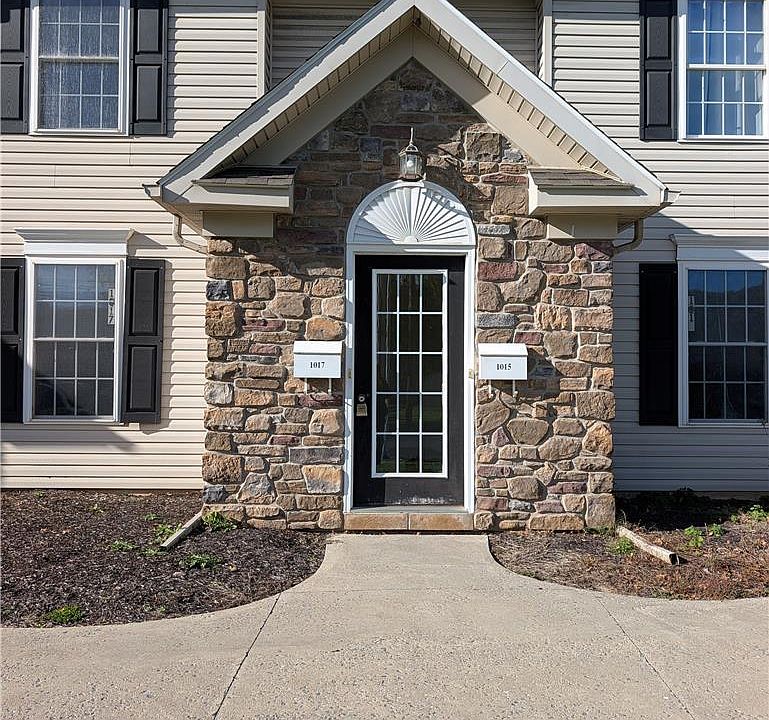 1st image of 1017 Devonshire Rd