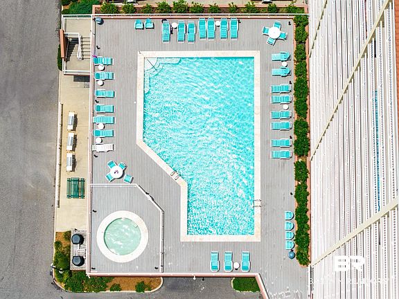 4th image of 1524 W Beach Blvd APT 1006