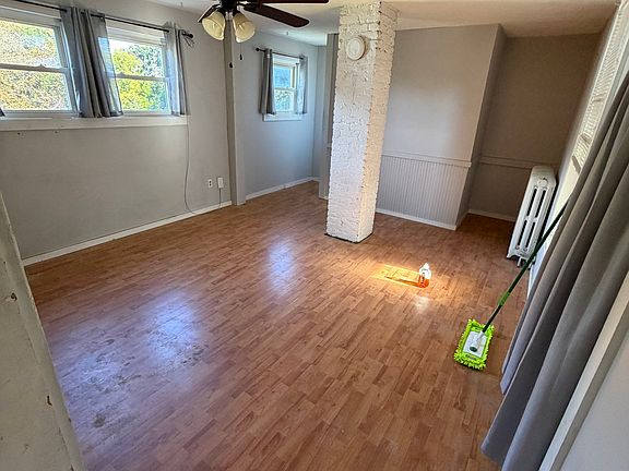 5th image of 46 Pleasant St #2