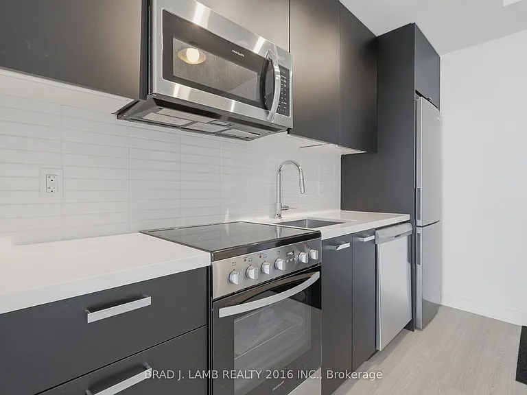 284 King St E #1303 — Photo 7