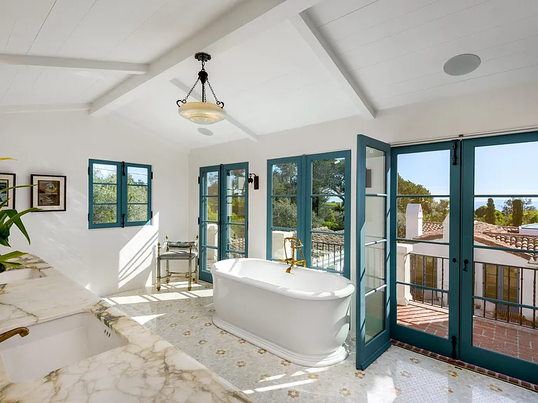 680 Buena Vista Dr — Photo 17