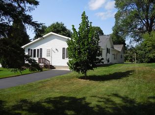 1220 Superior St, Sturgeon Bay, WI 54235