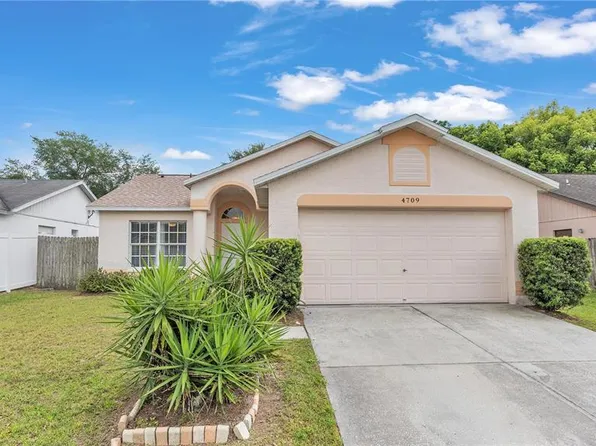 4709 S Dawnmeadow Ct, Plant City, FL 33566