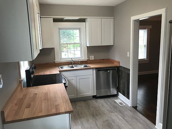 2nd image of 2122 Fair Dr
