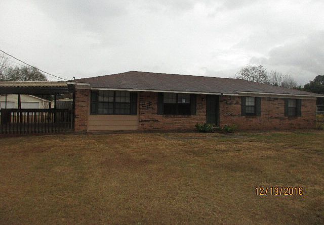 1st image of 122 Drury Ln