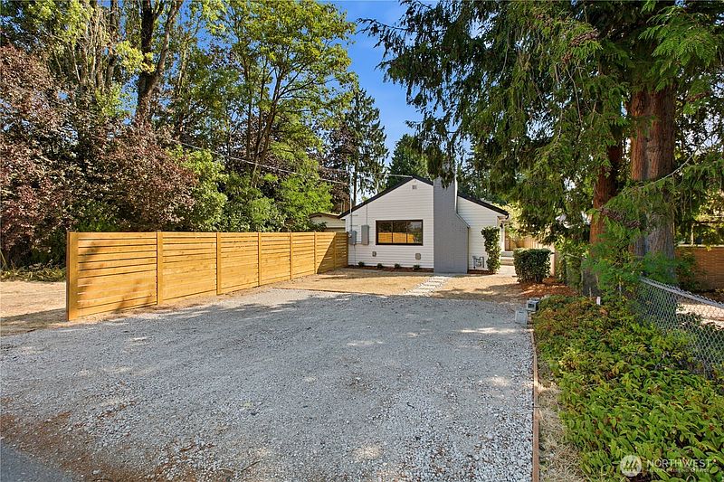 2nd image of 12504 8th Avenue SW