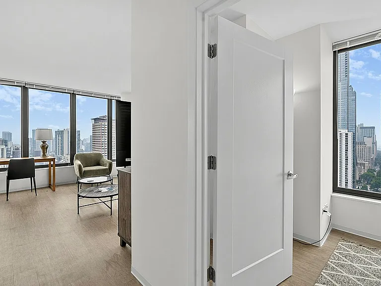 River North Luxury, On Display — Photo 51