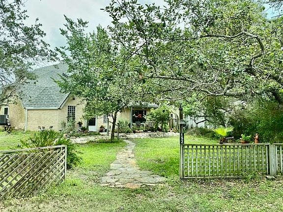 4th image of 158 Dustin Ln