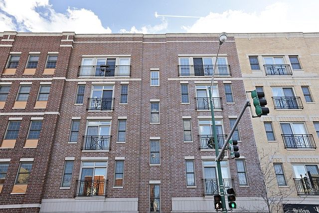 1st image of 1903 W Diversey Pkwy APT 301