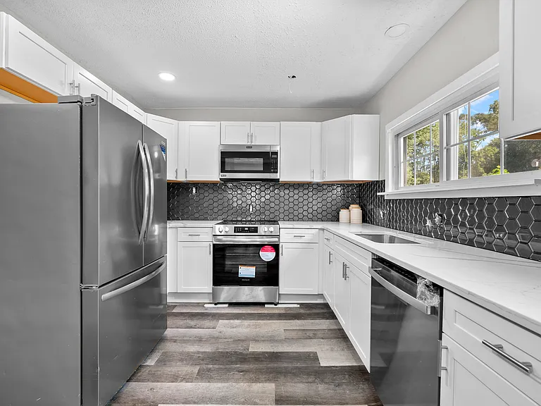 34080 Orangelawn St — Photo 17