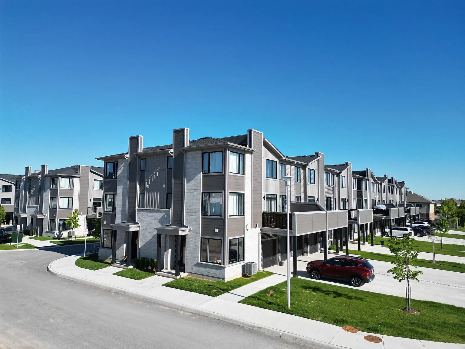 Opus Townhomes — Photo 2