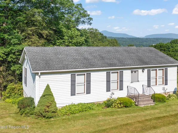 41 Cheviot Road, Germantown, NY 12526