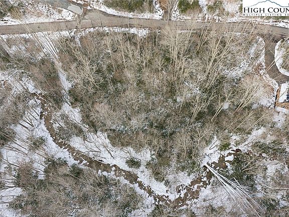 4th image of 545 Pinnacle Ridge Road