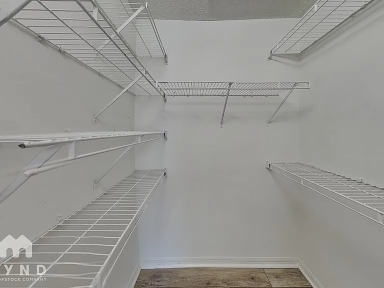 1729 Chatham Cir — Photo 10