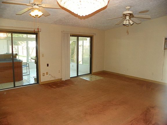 3rd image of 620 N 39th St