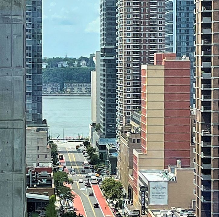 1st image of 350 W 42nd St #18S