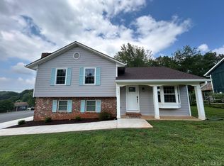 6401 Pawnee Dr, Lynchburg, VA 24502