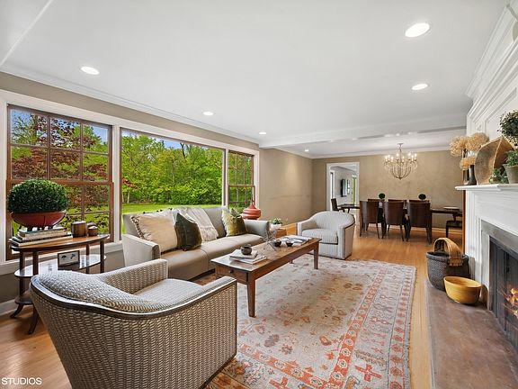 4th image of 2265 Birchwood Ln