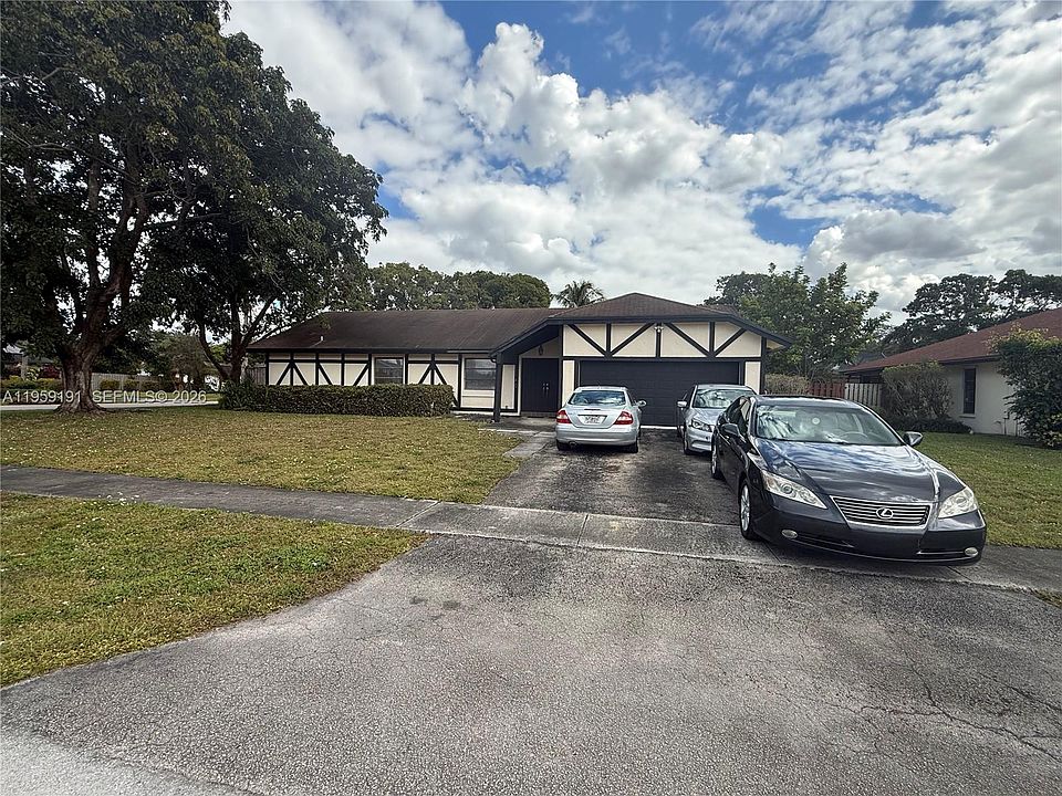 1st image of 1140 NW 78th Ter