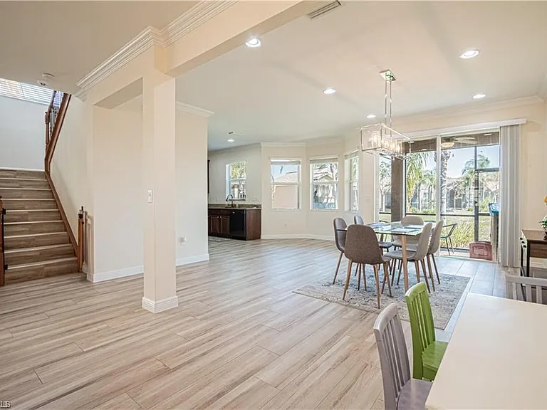 11031 Yellow Poplar Dr — Photo 5