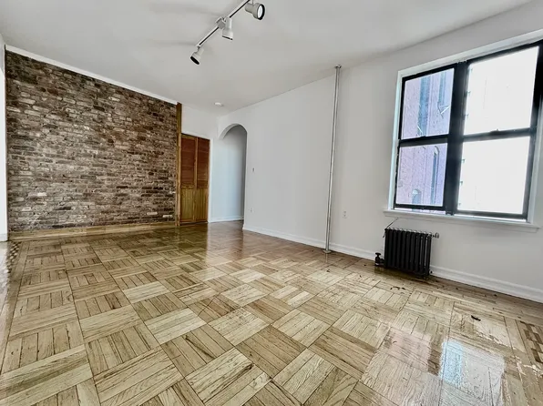 86 Haven Avenue image 1 of 6