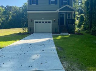 702 Pinecrest St, Carthage, NC 28327