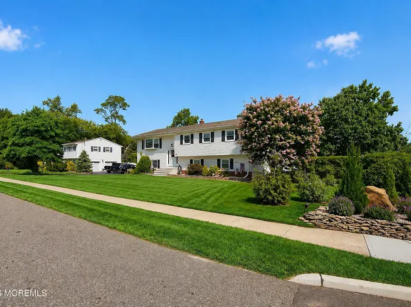 55 Cherry Tree Farm Road, Middletown, NJ 07748