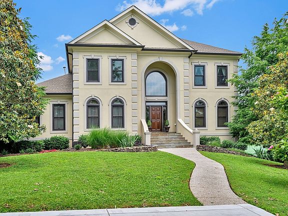 3rd image of 749 Adkisson Ln