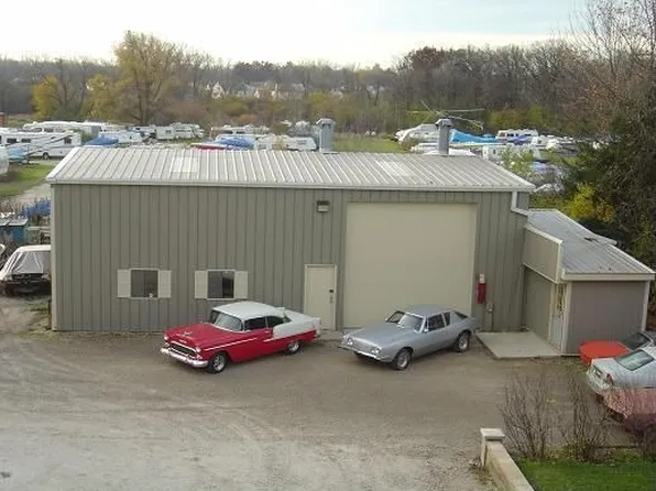 303 S Rand Rd, Wauconda, IL 60084