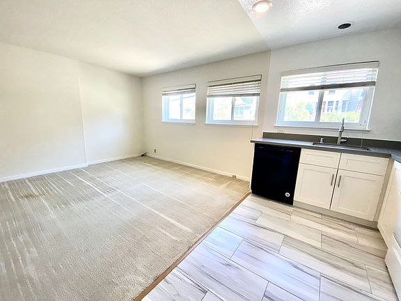 3rd image of 808-810 Castro St #808A