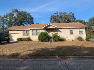211 W Avalon Ave, Longview, TX 75602