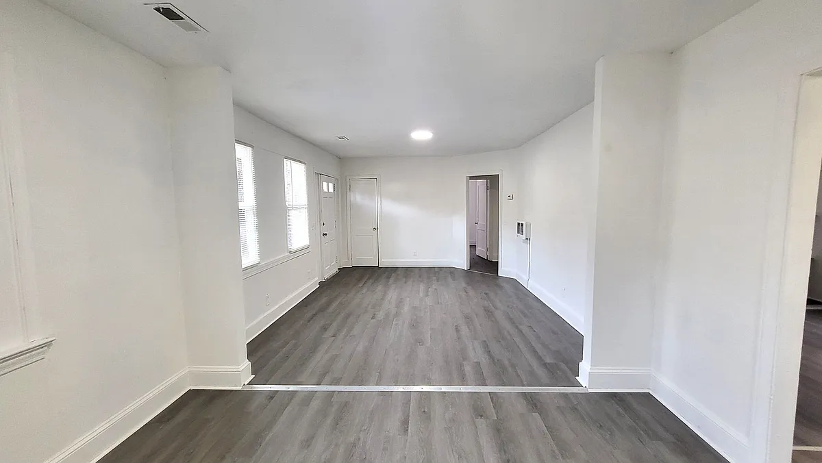 Building Photo - 426 Robney Dr