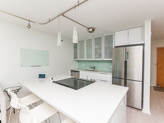 4th image of 345 Lasalle Ave #3107
