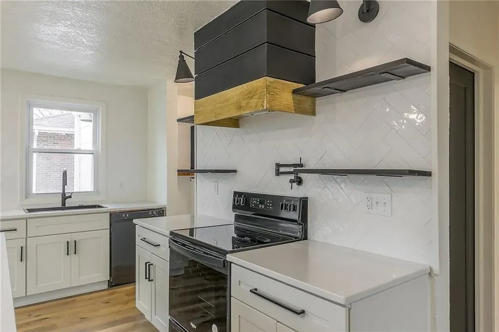 3 bed, 1560 sqft, $2,000 — Photo 3
