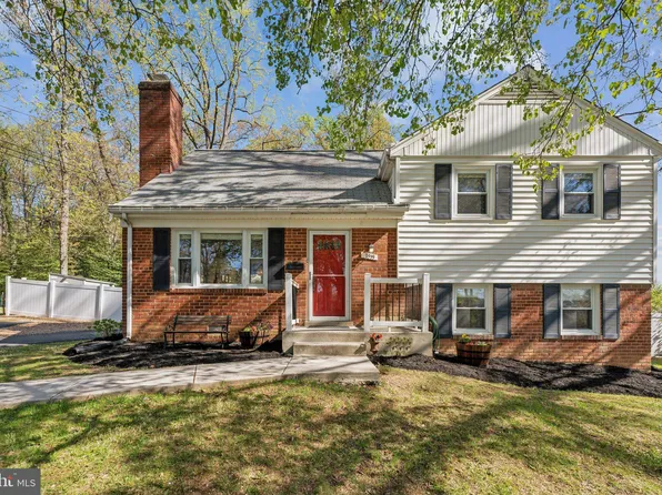 7919 Roswell Dr, Falls Church, VA 22043