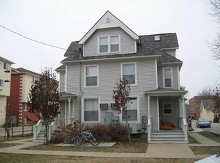 531 S Van Buren St #3, Iowa City, IA 52240
