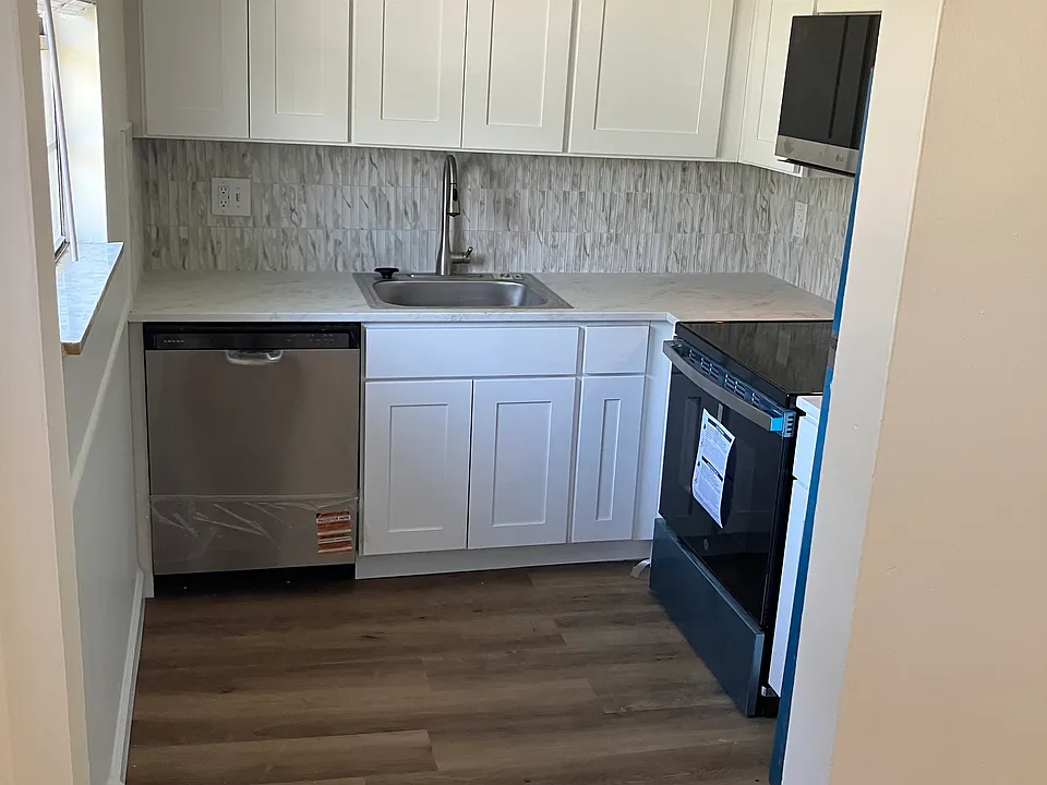 1 bedroom kitchen