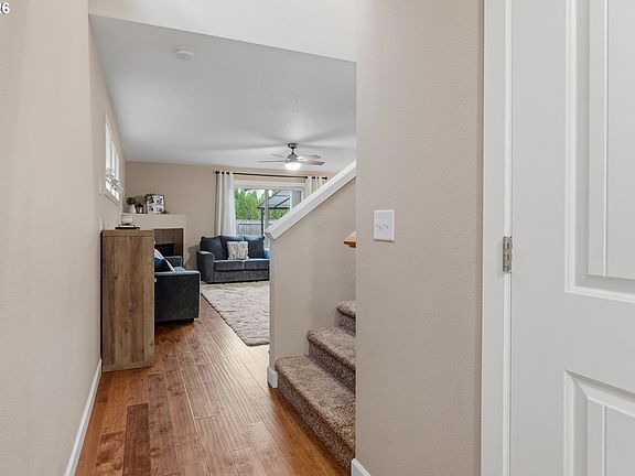 3rd image of 6607 NE 54th Ct