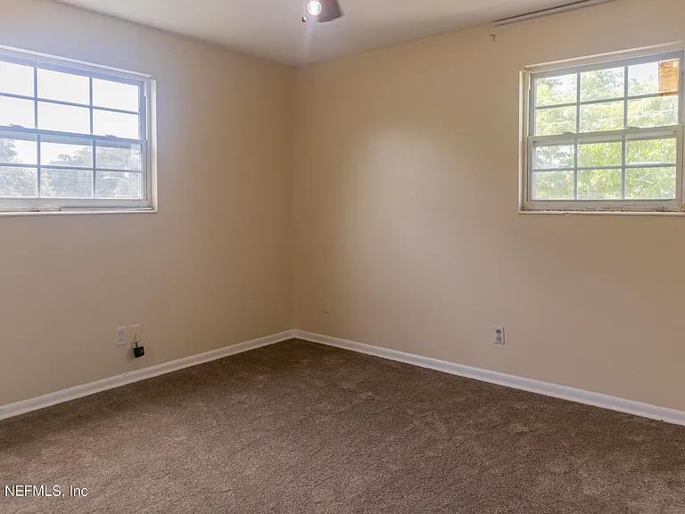 5039 Winchester Dr S — Photo 13