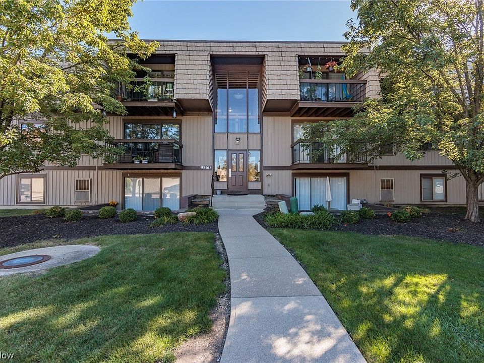 1st image of 9560 Cove Dr Unit E3