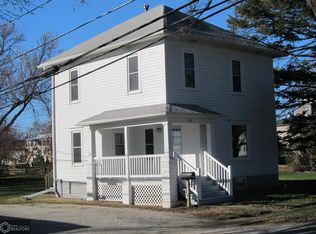 225 N 12th St, Chariton, IA 50049