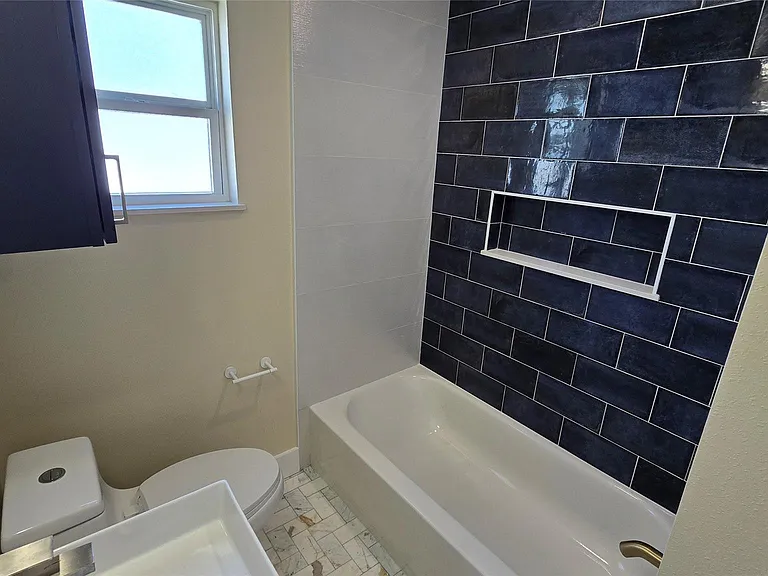 3741 Seabrook St — Photo 4