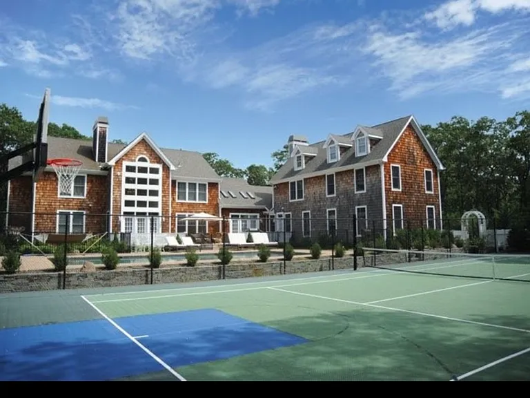 309 Old Sag Harbor Rd — Photo 2