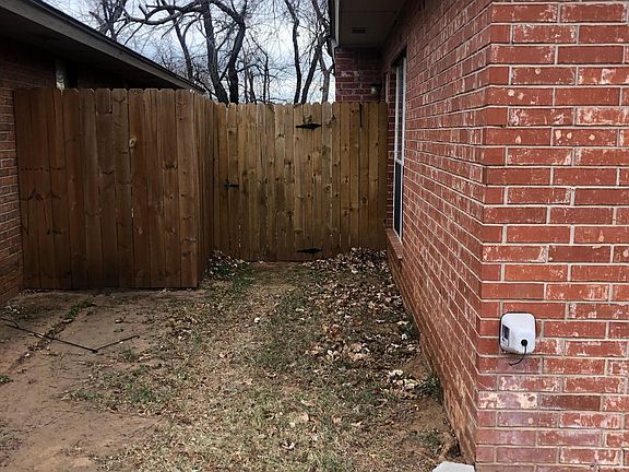 East gate to backyard