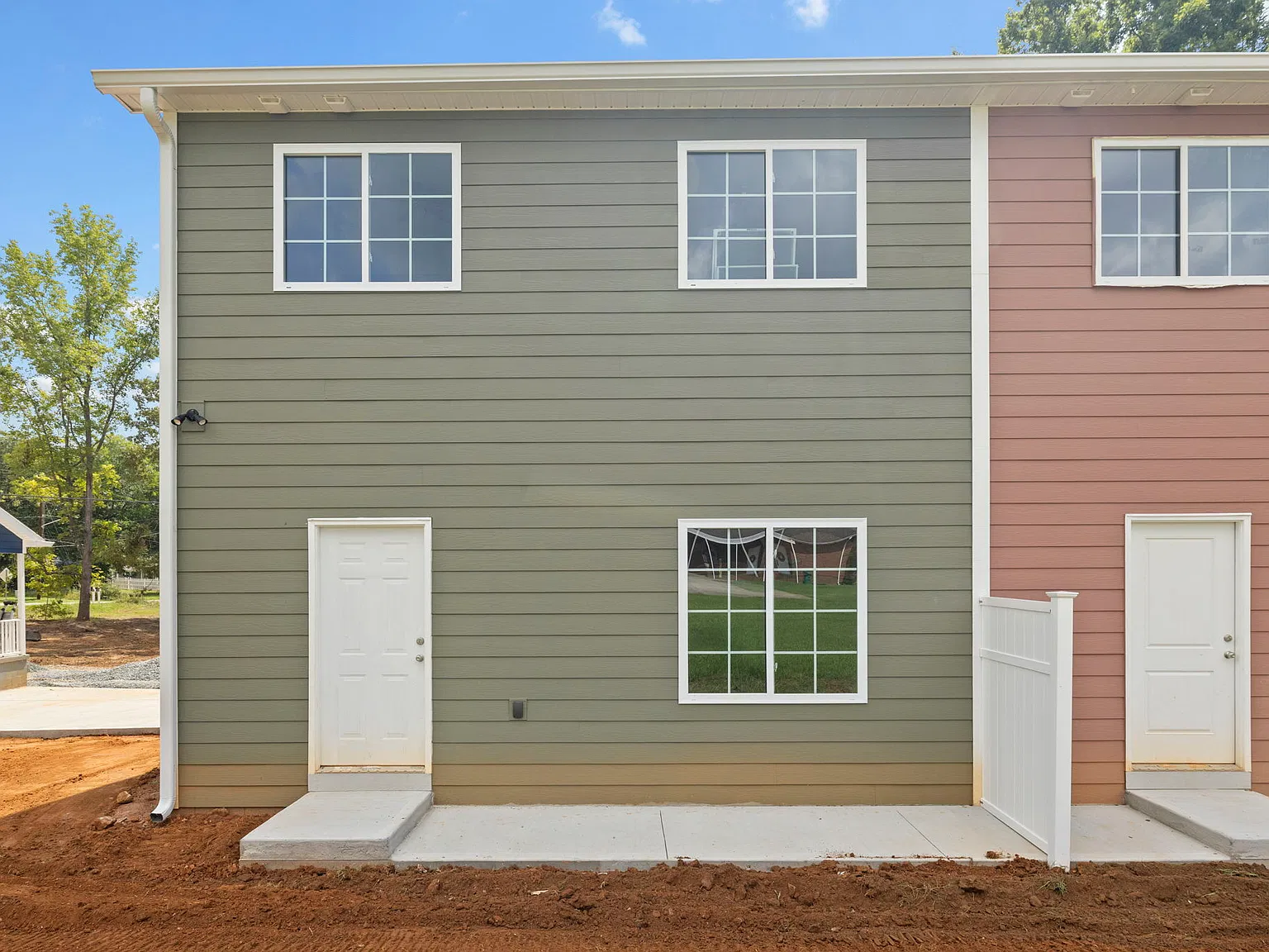 3 bed, 2.5 bath, $1,650 — Photo 3