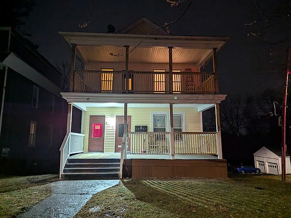 4th image of 250 Pawling Ave #2