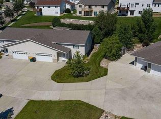 2305 Pointe Loop #1, Bismarck, ND 58503