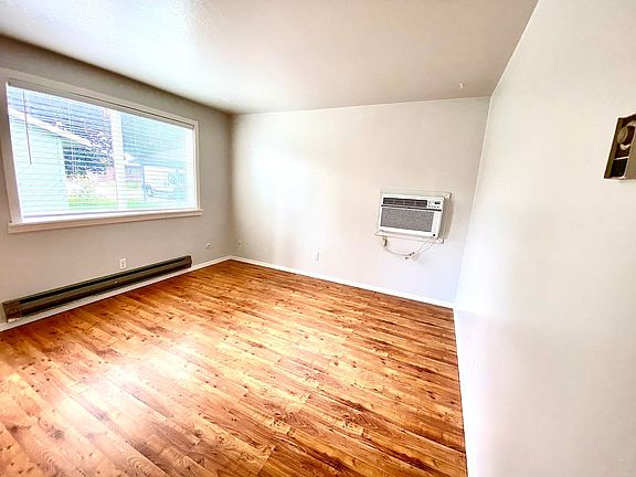 5th image of 1488-1494 Sunrise Manor Way #3SUNR1492