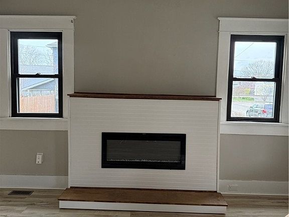 3rd image of 502 Buckeye St
