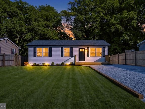 3rd image of 26412 Hillendale Rd